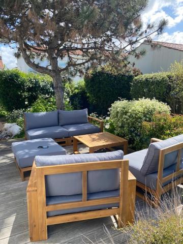 Maison Centre Ville Avec Jardin , Terrasse, Et Garage Velos La Rochelle  Buitenkant foto